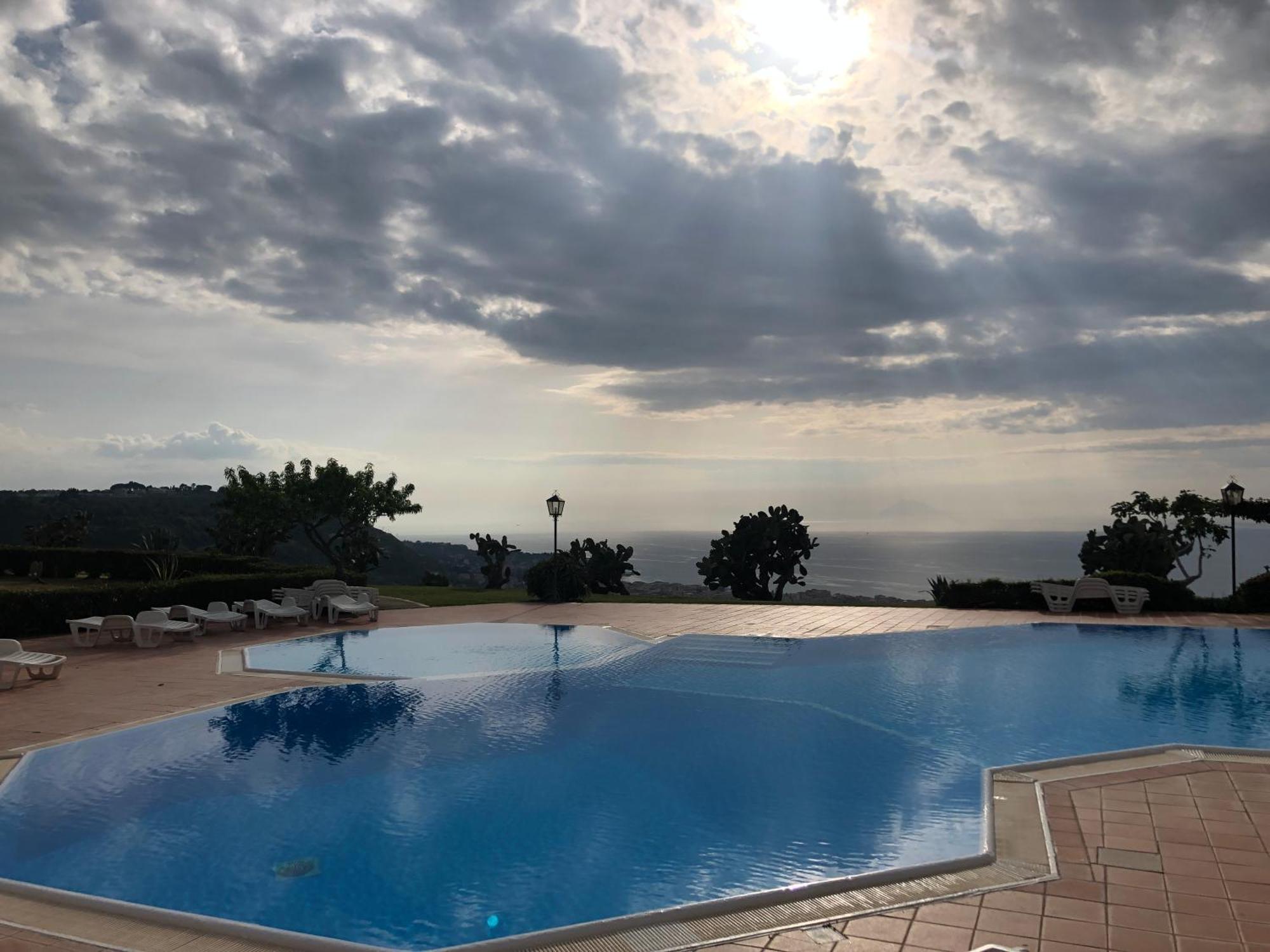 Apartment A View 2 Sea Parghelia